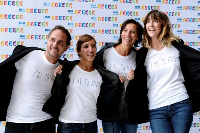 La journaliste Nadia Daam (2e en partant de la gauche), le 31 août 2011 à Paris