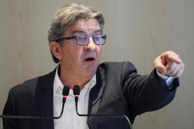 Le leader de La France Insoumise (LFI) Jean-Luc Mélenchon s'exprime lors d'une conférence de presse à Paris le 12 septembre 2019