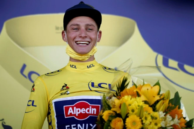 Le Néerlandais Mathieu van der Poel, vainqueur de la 2e étape du Tour de France, entre Perros-Guirrec et Mûr-de-Bretagne, le 27 juin 2021