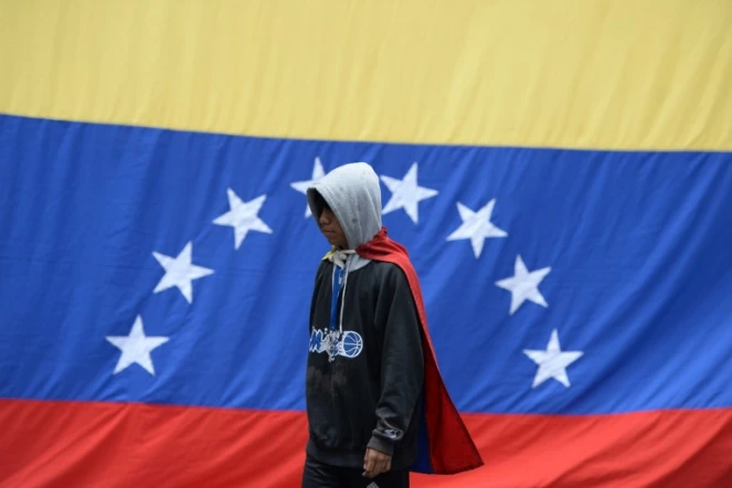 Un militant de l'opposition vénézuélienne manifeste le 10 juillet 2017 à Caracas