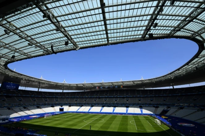 Le Stade de France, la plus grande enceinte sportive de France se dresse au bord de l'A1, aux portes nord de Paris
