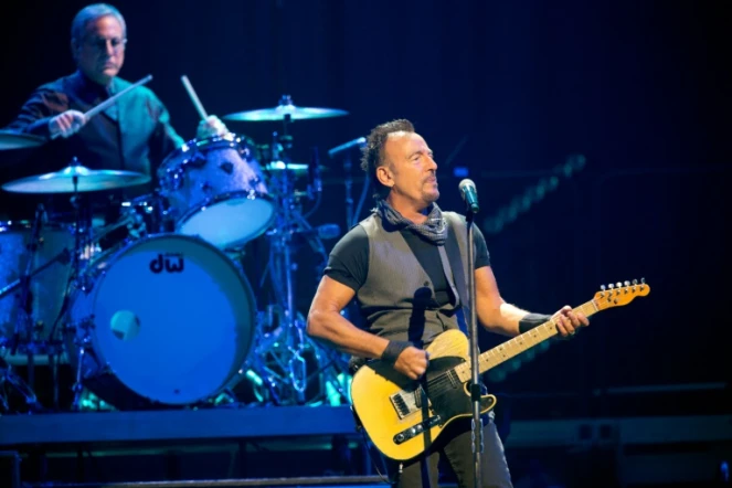 Le chanteur américain Bruce Springsteen en concert à Paris le 11 juillet 2016