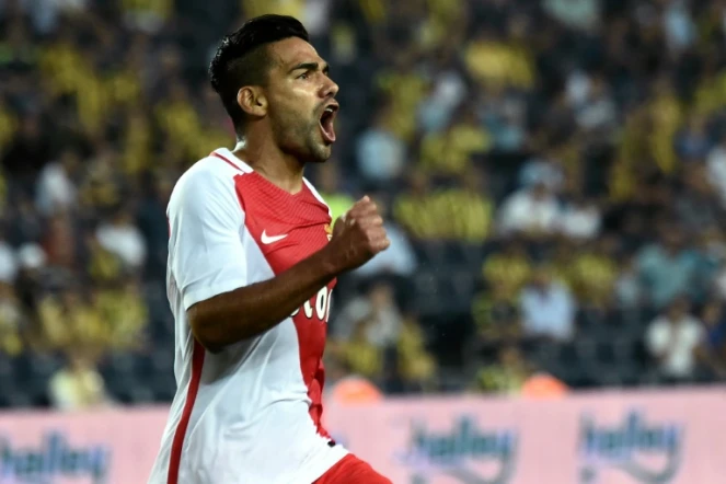 L'attaquant colombien de Monaco, Radamel Facao, exulte après avoir inscrit un but face à Fenerbahçe au 3e tour préliminaire aller de la Ligue des champions, le 27 juillet 2016 à Istanbul  