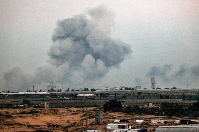 Bombardement israélien sur Khan Younès, dans le sud de la bande de Gaza, le 31 décembre 2023