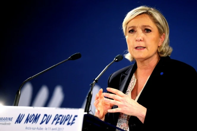 Marine Le Pen lors d'un meeting à Arcis-sur-Aube, le 11 avril 2017