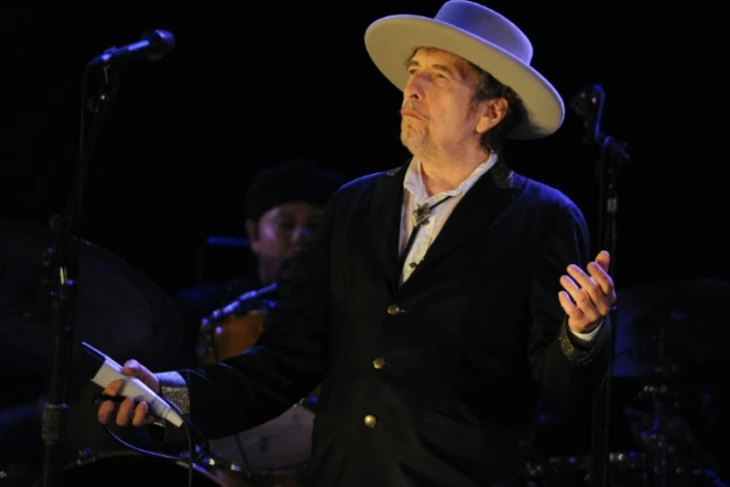 Le chanteur américain Bob Dylan en concert lors du Festival des Vieilles Charrues, le 22 juillet 2012 à Carhaix-Plouguer, dans l'ouest de la France