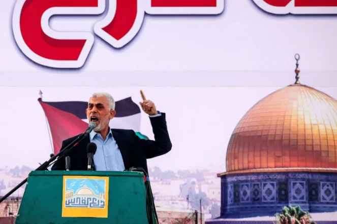 Photo d'archive de Yahya Sinouar, chef du mouvement islamiste palestinien Hamas dans la bande de Gaza, lors d'un discours dans la ville de Gaza, le 14 avril 2023