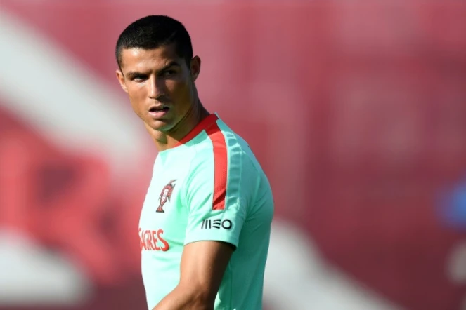 L'attaquant Cristiano Ronaldo lors d'une séance d'entraînement avec l'équipe du Portugal à Kazan (Russie), le 16 juin 2016 