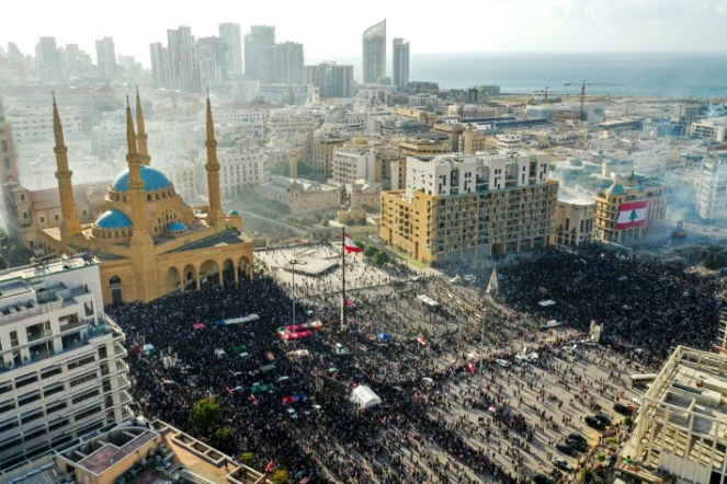 Vue aérienne d'affrontements entre manifestants et forces de sécurité dans le centre ville de Beyrouth au Liban le 8 août 2020  