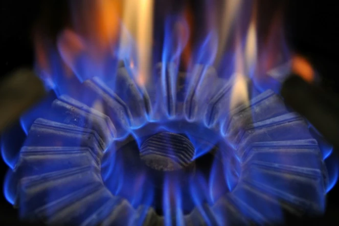 aisse des tarifs réglementés du gaz, prime de risque revalorisée à 100 euros net pour 30.000 personnels des urgences, plafonnement des frais d'incidents bancaires pour certains clients, encadrement des loyers à Paris... Voici ce qui change lundi en France