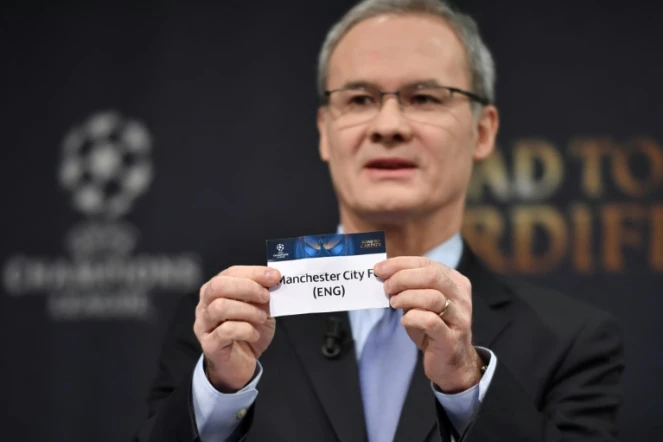 Le secrétaire général adjoint de l'UEFA Giorgio Marchetti lors du tirage au sort des 8e de finale de la Ligue des champions à Nyon, le 12 décembre 2016