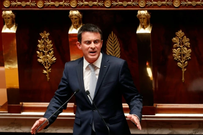 Le Premier ministre Manuel Valls s'exprime pendant un débat sur la prorogation de l'état d'urgence à l'Assemblée nationale le 19 juillet 2016