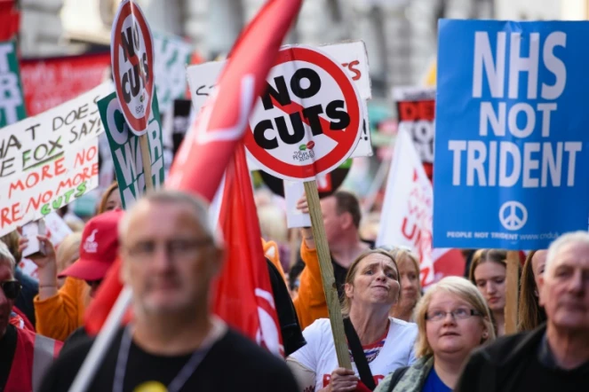 Des manifestants contre l'austérité défilent à Manchester le 4 octobre 2014