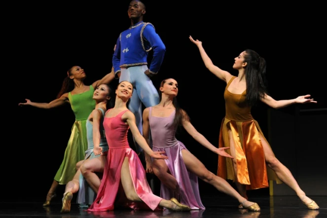 Les danseurs de la Martha Graham Company interprètent une scène de «Every Soul is a Circus», un ballet comique lors d'une répétition générale, le 13 mars 2012 au Joyce Theatre, à New-York.