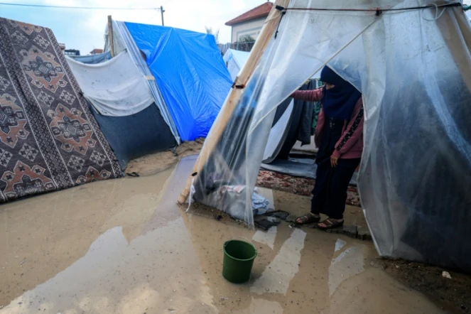 Camp de tentes inondé après ds pluies diluviennes à Rafah, dans le sud de la bande de Gaza, le 27 janvier 2024