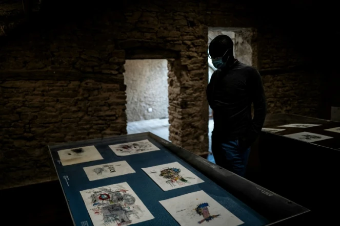 Exposition d'?uvres attribuées à Basquiat, dans la galerie Volcano à Nuits-Saint-Georges (Côte d'Or), le 7 octobre 2020