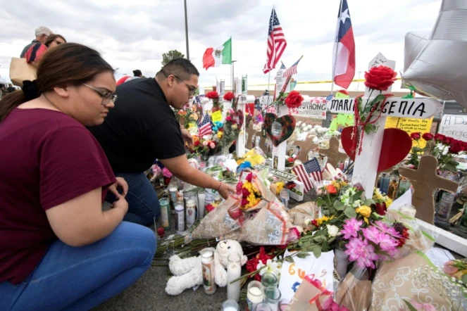 Un mémorial érigé en sovenir des victimes de la fusillade d'El Paso, au Texas, photographié le 6 août 2019