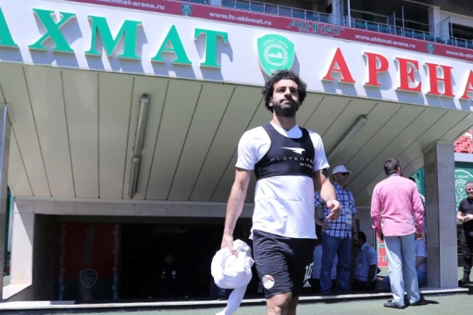 L'attaquant de l'Egypte, Mohamed Salah , arrivant pour un entraînement au stade  Akhmat Arena de Grozny en Tchétchénie, le 13 juin 2018 