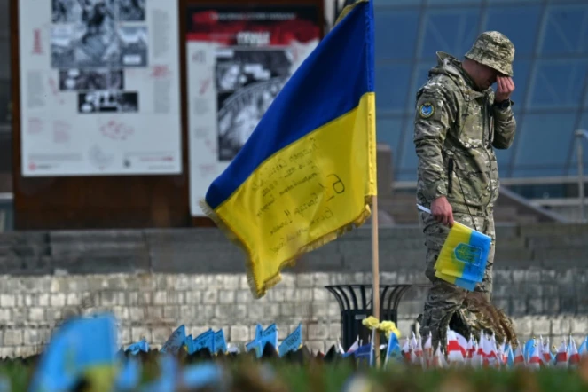 Un soldat à Kiev, en Ukraine, le 10 novembre 2023