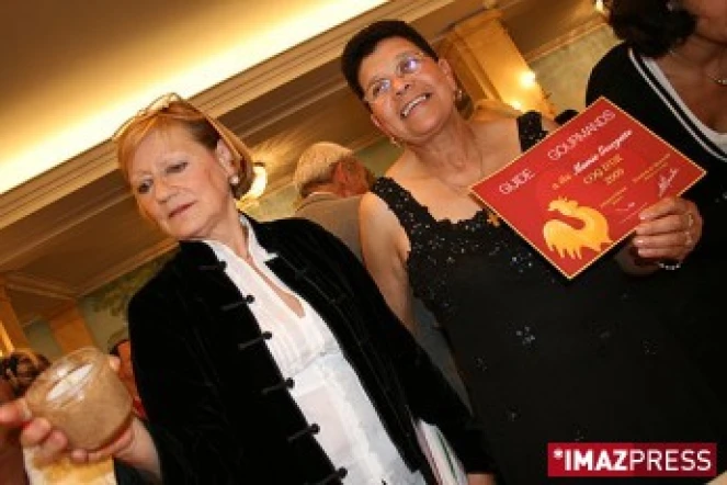 Lundi 15 septembre 2008 Georgette Dena, créatrice des produits gastronomique Mamie Georgette a reçu, à Paris, le Coq d'or du Guide des Gourmands