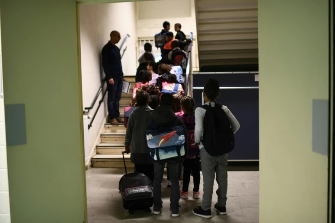 Rentrée des classes dans une école primaire de Corbeil-Essonnes, le 4 septembre 2017 en région parisienne
