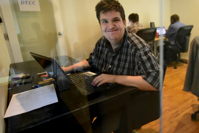 Corey Weiss, autiste, travaille comme analyste à Mindspark à Santa Monica, le 24 août 2016