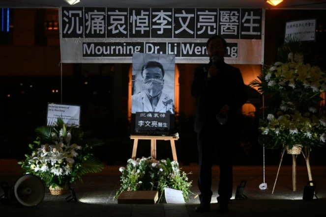 Veillée funèbre pour le docteur chinois Li Wenliang, mort après avoir contracté le nouveau coronavirus, le 7 février 2020 à Hong Kong