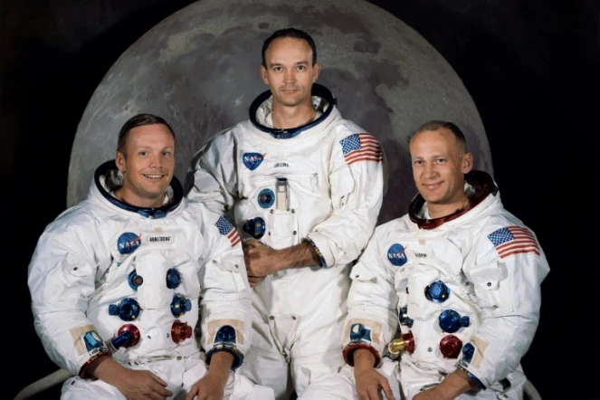 Neil Armstrong, Michael Collins et Buzz Aldrin (de gauche à droite), le 30 mars 1969 au centre spatial Kennedy
