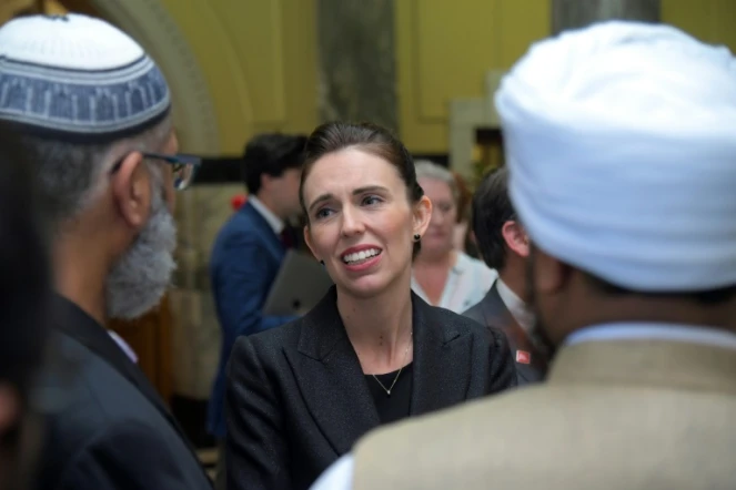 La Première ministre néo-zélandaise Jacinda Ardern rencontre des responsables de la communauté musulmane à l'issue de la session spéciale du Parlement à Wellington le 19 mars 2019
