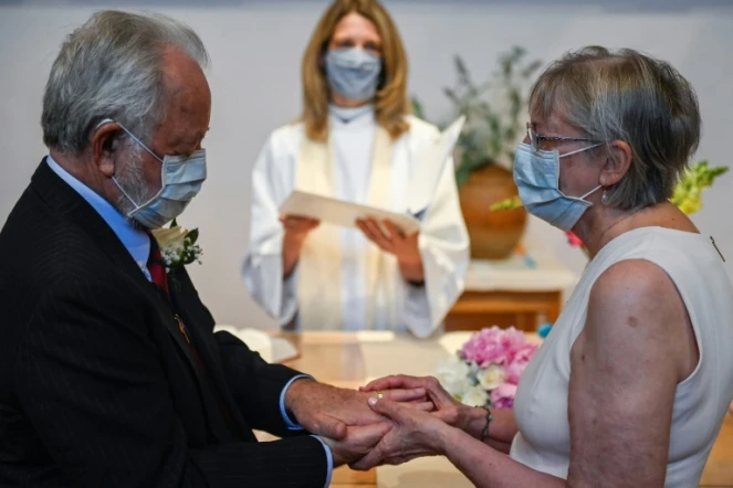 Linda Delk et Ardell Hoveskeland se marient à Alexandria, le 28 mai 2020 en Virginie
