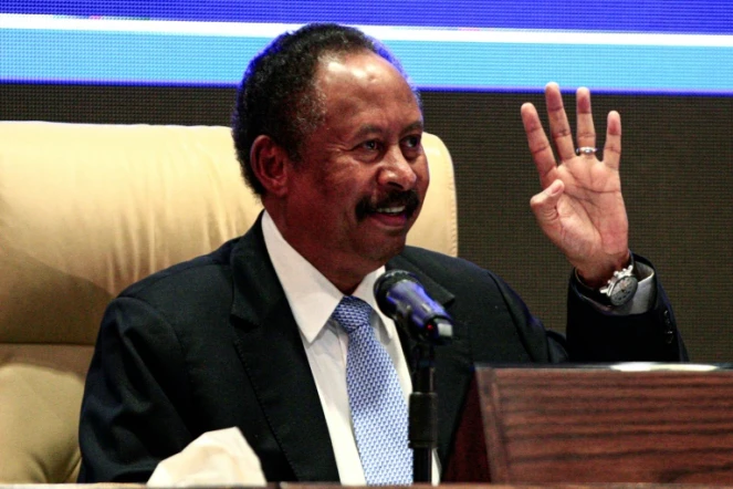 Le Premier ministre soudanais Abdallah Hamdok dévoile son gouvernement, lors d'une conférence de presse à Khartoum, le 5 septembre 219