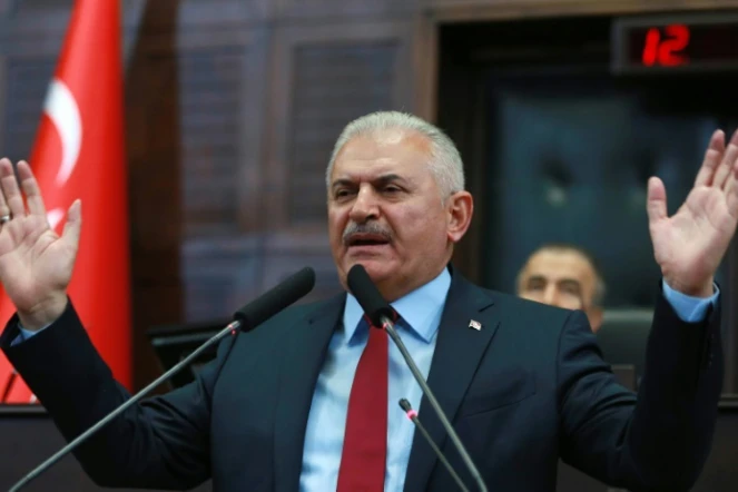Le Premier ministre turc Binali Yildirim s'exprime devant les membres de son parti AK le 19 juillet 2016 à Ankara