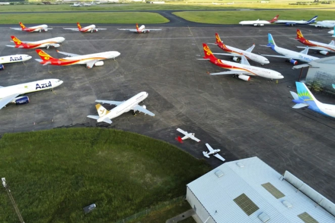L'aéroport de Châteauroux-Déols, le 22 mai 2020, devenu un grand parking pour les avions de ligne cloués au sol et une zone de fret pour les livraisons de masques 