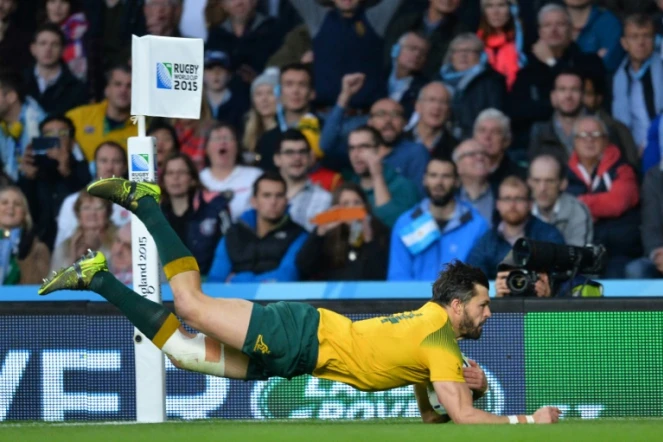 L'ailier australien Adam Ashley-Cooper inscrit un essai en demi-finale du Mondial face à l'Argentine, le 25 octobre 2015 à Twickenham