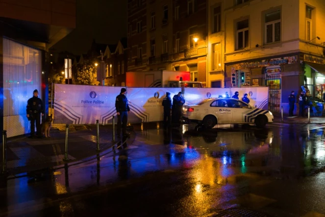 Un cordon de police dans le quartier de Molenbeek en Belgique le 14 novembre 2015