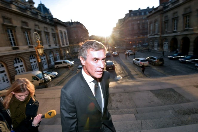 Jérôme Cahuzac à son arrivée au palais de justice lors de son procès le 10 février 2016 à Paris