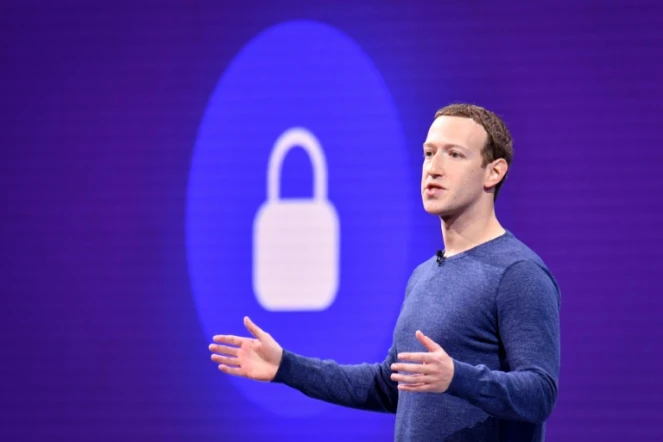 Le patron de Facebook Mark Zuckerberg, ici en Californie en mai 2018, veut faire en sorte que la politique prenne moins de place sur ses plateformes