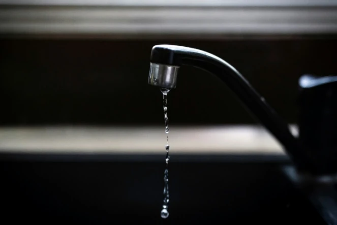 L'eau du robinet de plusieurs communes de France présente des taux de polluants éternels (PFAS) au-dessus des normes destinées à entrer en vigueur, selon une enquête des 44 locales de France Bleu et de la cellule investigation de Radio France