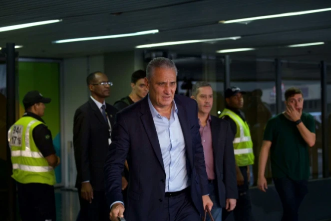 L'entraîneur du Brésil Tite à l'arrivée de l'équipe à l'aéroport international de Galeao, à Rio de Janeiro, le 8 juillet 2018