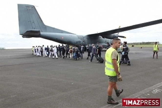 Un Transall de l'armée de l'air ,transportant des secours humains et matériels, a quitté La Réunion