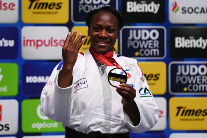 Clarisse Agbegnenou en or dans la catégorie des -63 kg aux Mondiaux de Tokyo après sa victoire sur la Japonaise Miku Tashiro, le 28 août 2019