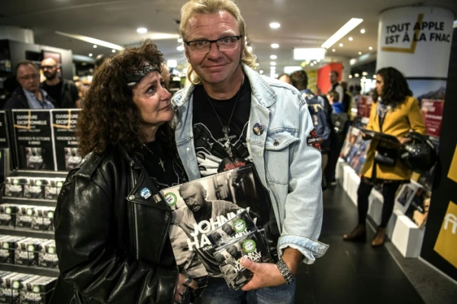 Mise en vente à minuit de l'album posthume de Johnny Hallyday à la FNAC des Champs-Elysées à Paris, le 19 octobre 2018