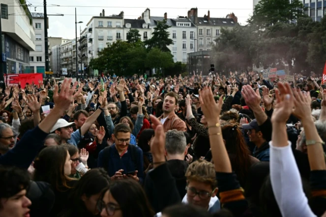 Réactions à l'annonce des premières estimations du second tour des élections législatives, le 7 juillet 2024 à Nantes 