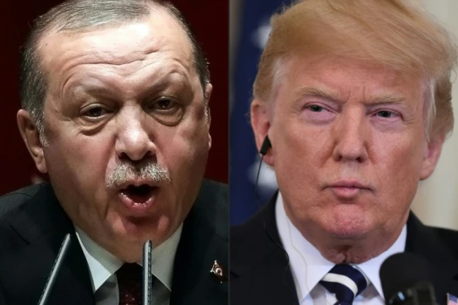 Montage réalisé le 11 août 2018 montrant le président turc Recep Tayyip Erdogan (G) photographié à Ankara le 26 janvier 2018 et le président américain Donald Trump (D) à Washington le 30 juillet 2018