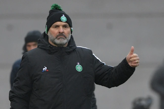 L'entraîneur de Saint-Etienne, Pascal Dupraz, lors du match de Coupe de France des Verts contre Lyon-La Duchere au stade Balmont de Lyon le 19 décembre 2021.