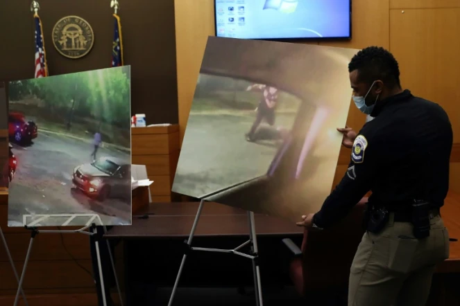 Des images de la mort de Raychard Brooks présentées lors d'une conférence de presse à Atlanta, le 17 juin 2020