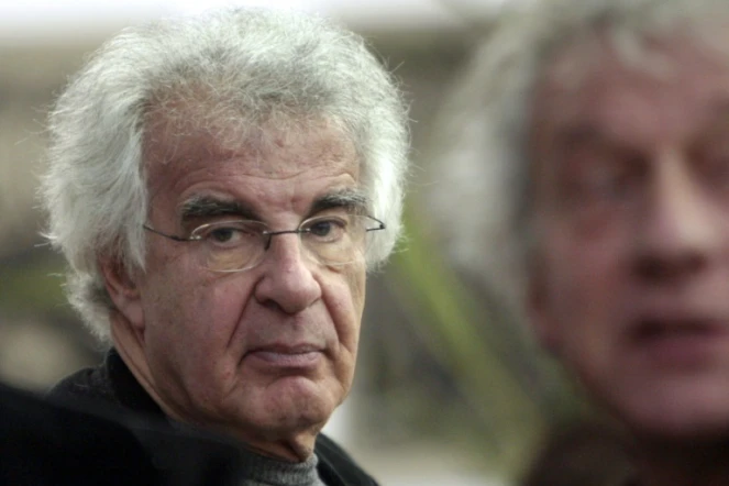 L'ex-porte-parole de LCR Alain Krivine assistant au premier congrès du NPA à La Plaine-Saint-Denis, au nord de Paris, le 7 février 2009