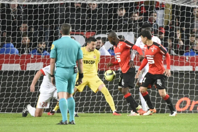 Giovanni Sio égalise pour Rennes face à Monaco, le 24 avril 2016 au Roazhon Park 
