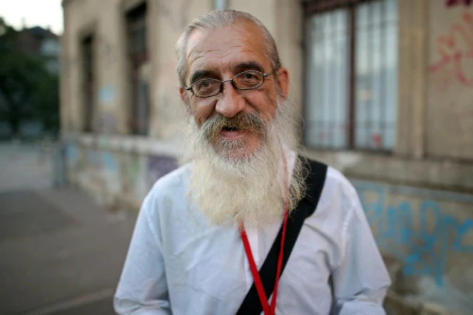 Mile Mrvalj, ancien galeriste d'art devenu sans domicile fixe, photographié près de la gare de Zagreb le 24 octobre 2018