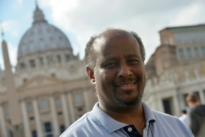 Le prêtre érythréen Mussie Zerai, en lice pour le Nobel de la Paix, au Vatican le 4 octobre 2015